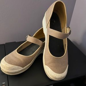 Dansko buckled clogs - tan - size 41